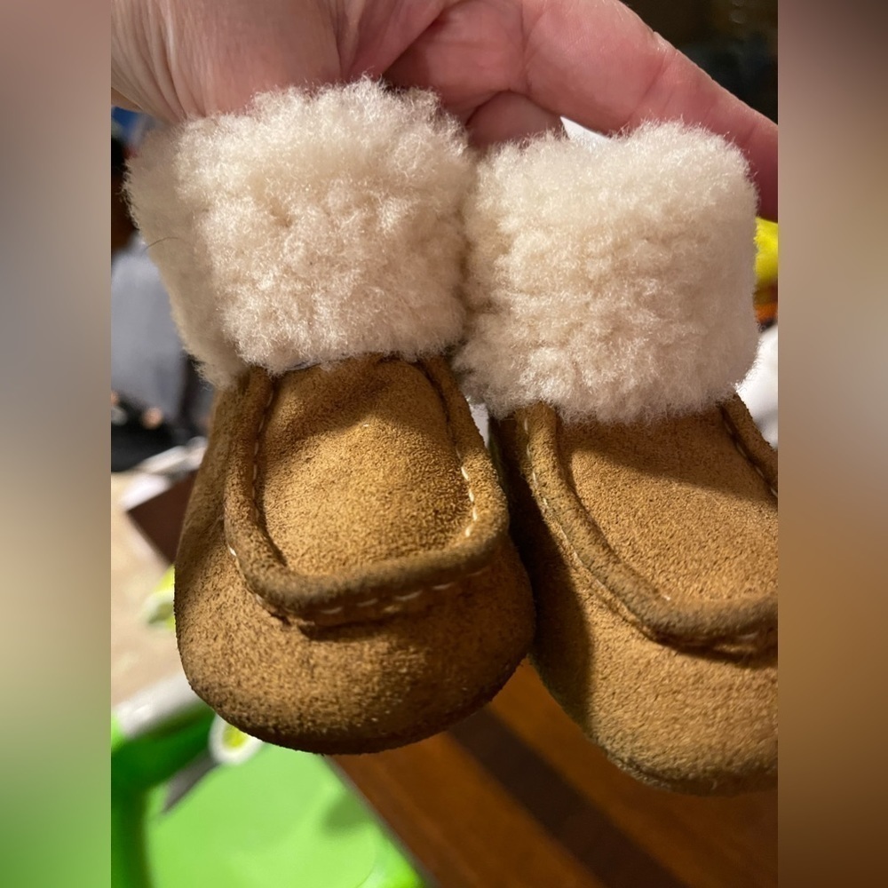 Ugg | Baby boots | unisex size 1 - Picture 2 of 7